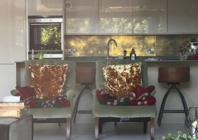 antiqued brass splashback